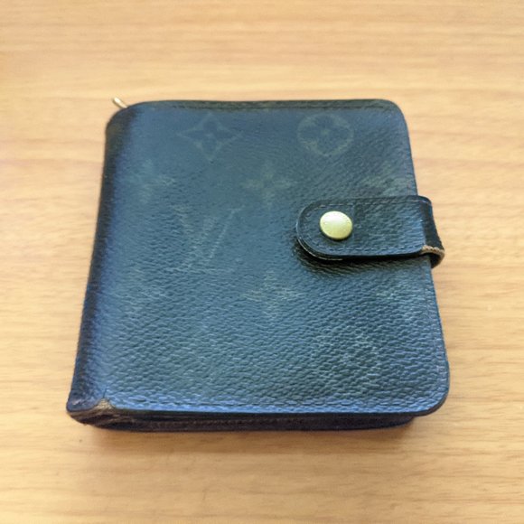 Louis Vuitton Handbags - Louis Vuitton Monogram Wallet #776***